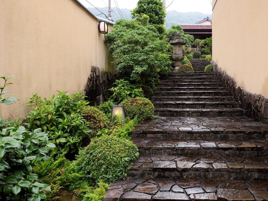 Отель Atamisekitei Annex Sakuragaokasaryo Атами Экстерьер фото
