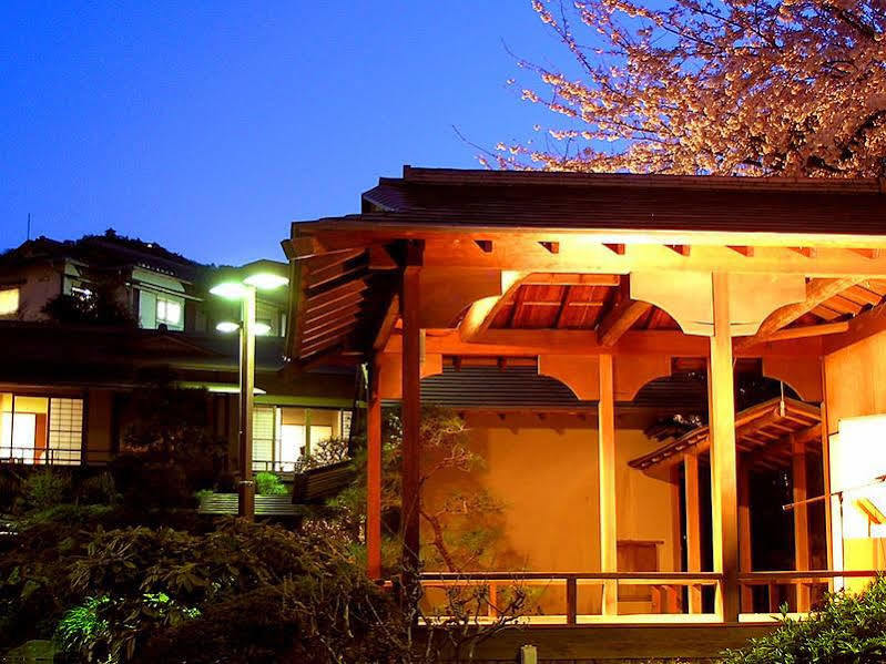 Отель Atamisekitei Annex Sakuragaokasaryo Атами Экстерьер фото