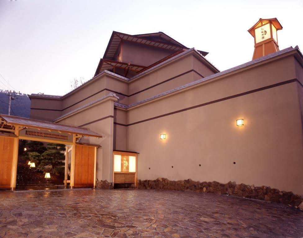 Отель Atamisekitei Annex Sakuragaokasaryo Атами Экстерьер фото